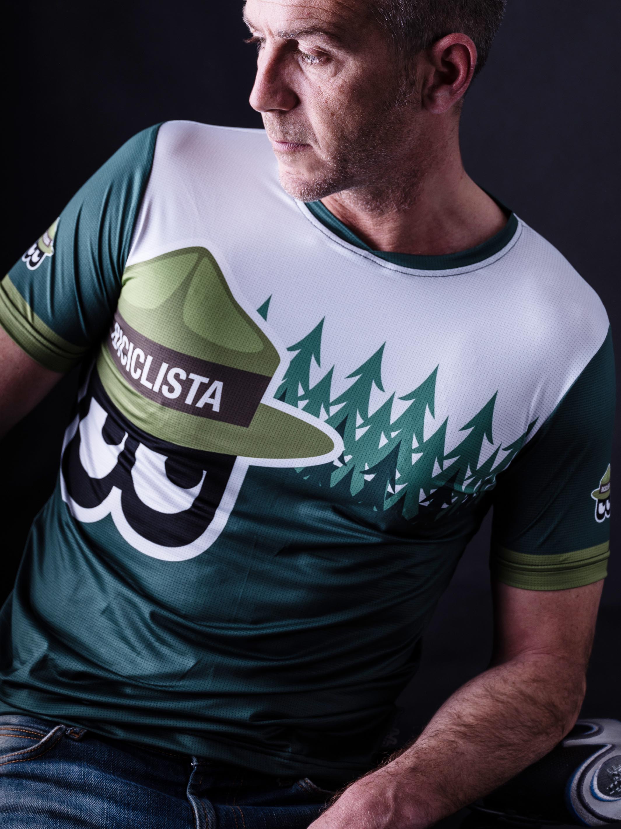 OUTSIDEISFREE - Riding T-Shirt